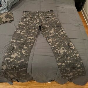 Digital camo military pant adjustable size 35-39 waist